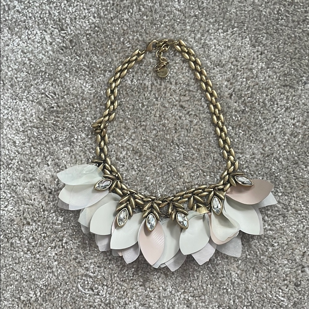 Elegant Gold and Cream Statement Necklace